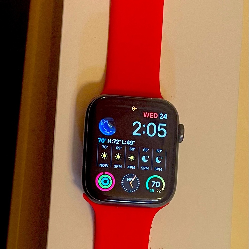 Apple Watch Series 4 44mm Space Grey Wi-Fi + Cellular